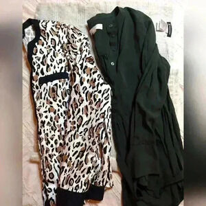 *2/$18* l Bundle lLoft Hunter Green 100% Rayon Top, Sm & Jones NY Top, XS